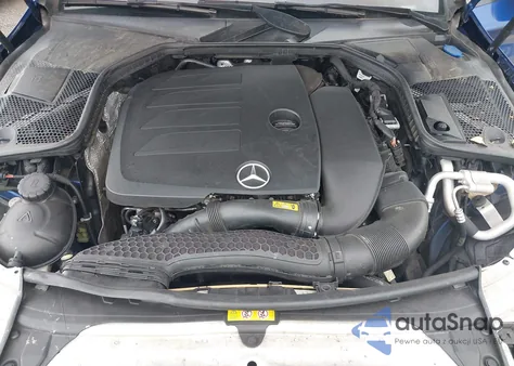 2019 Mercedes-Benz C 300 4Matic z USA, uszkodzony, nr VIN 55SWF8EB8KU313124